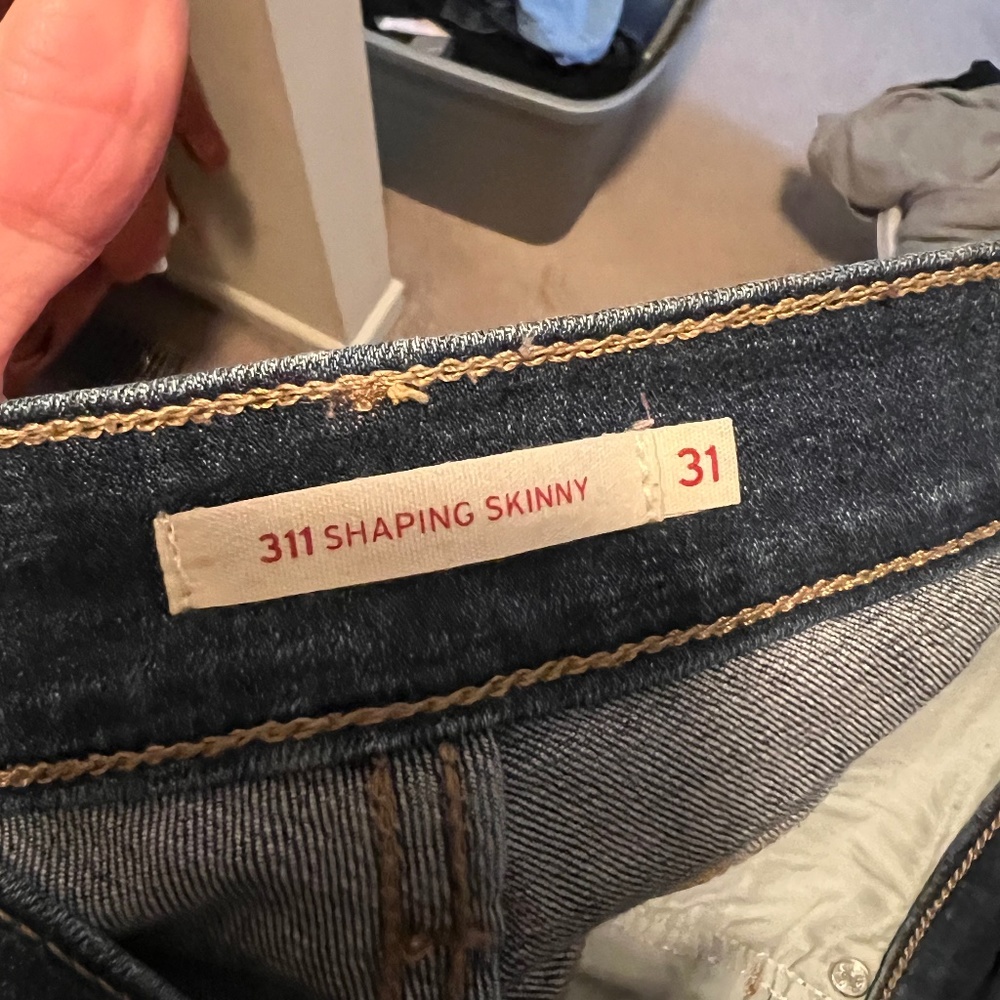 Levis 311 shaping skinny jean